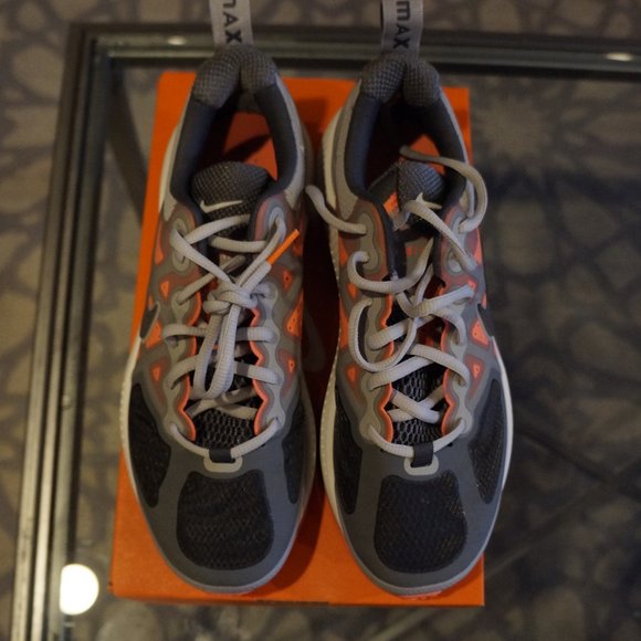 Brand New Nike Air Max Genome Sneakers Men Size 9  in Box